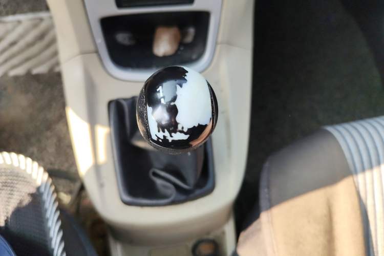 Used Ford Fiesta 2011 Sedan 1.3L Manual Fashion Edition
