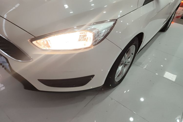 Used Ford Focus 2018 Hatchback Classic 1.6L Automatic Comfort Plus SmartDrive Edition
