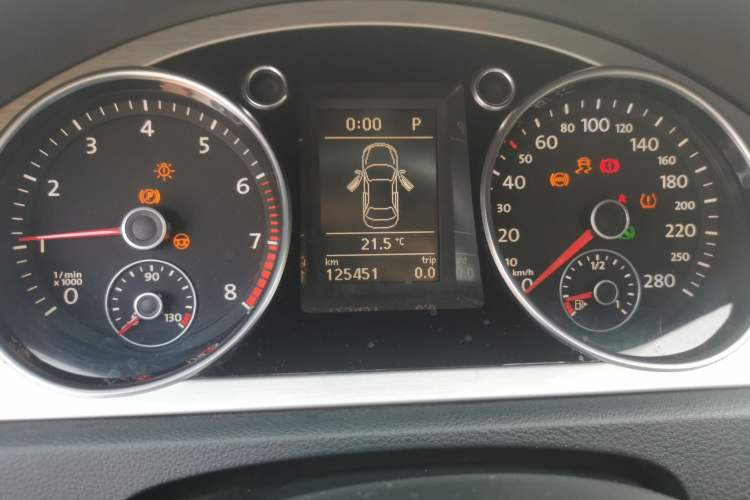 Used Volkswagen FAW-Volkswagen CC 2010 2.0 TSI Luxury Model
