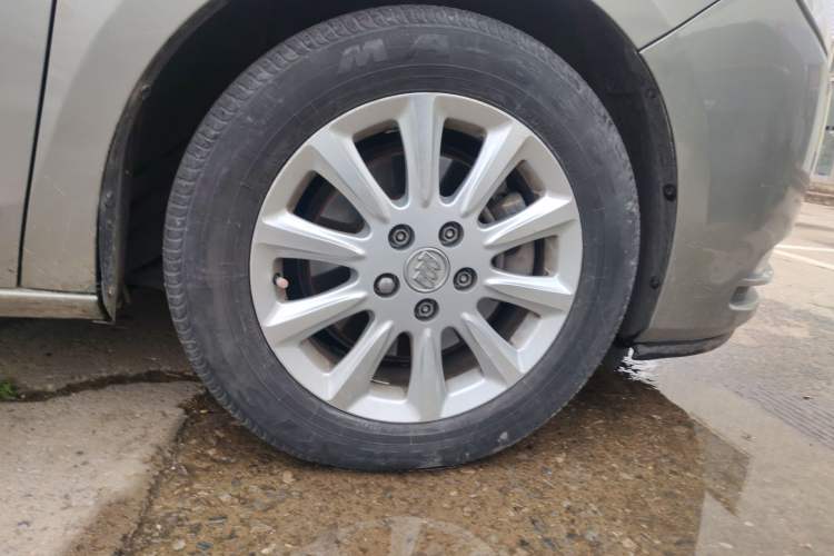 Used Buick GL8 2011 3.0L GT Luxury Business Haoya Edition Right Front Wheel Hub