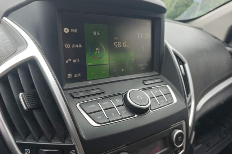 Used Dongfeng Aeolus AX7 2016 2.0L Automatic Zhiyi Trim
