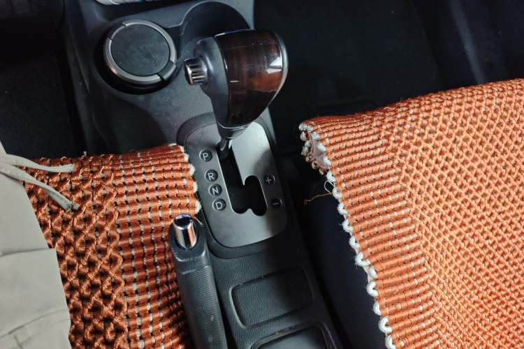 Used Kia Sportage 2011 2.0L Automatic Two-Wheel Drive GLS Gear Lever