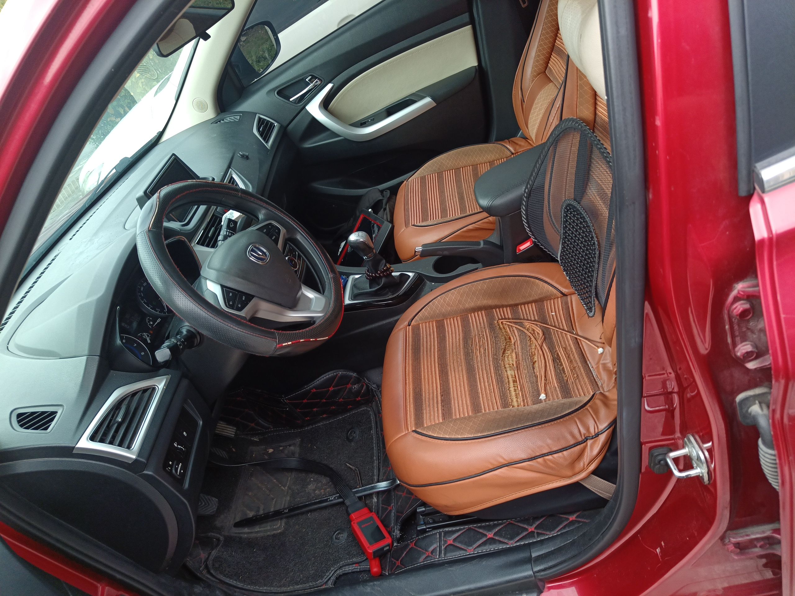 Переднее сиденье в автомобиле