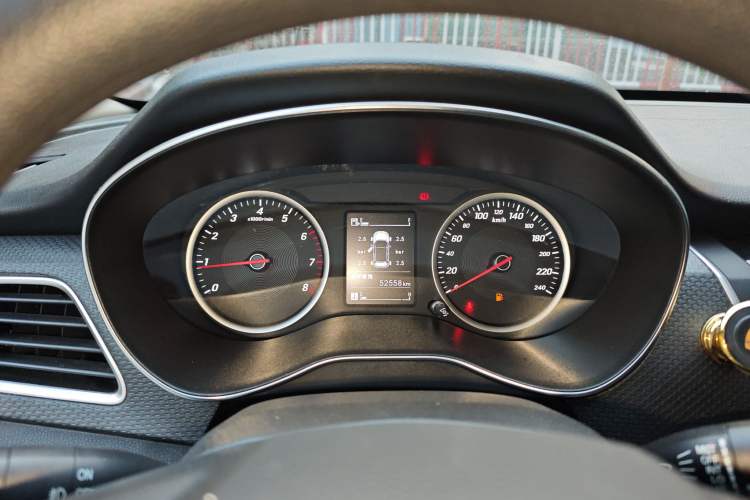 Used Baojun 730 2019 1.5T Manual Fashion Model 7-seater National V
