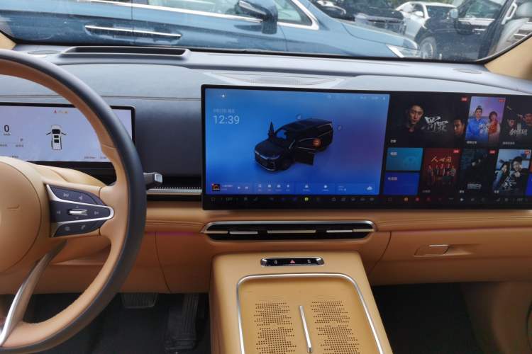 Used VOYAH Dream 2025 PHEV Four-Wheel-Drive Flagship Kunpeng Edition
