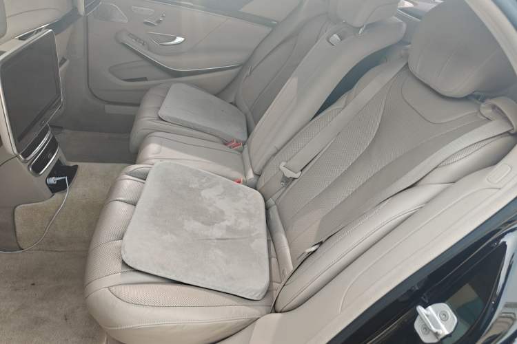 Used Mercedes-Benz S-Class 2014 S 320 L Luxury Model Left Rear Seat