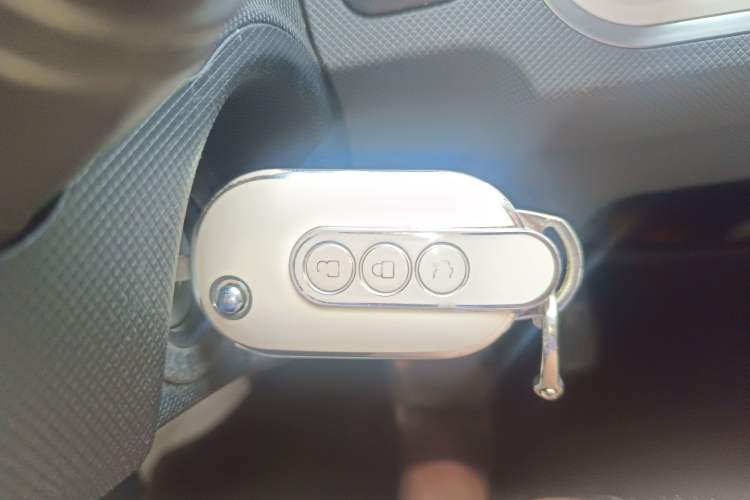 Used Wuling Hongguang MINIEV 2022 Macaron Premium Model – Lithium Iron Phosphate