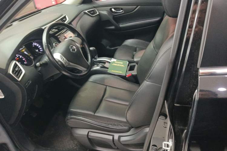 Used Nissan X-Trail 2015 2.0L CVT Comfort MAX Edition 2WD