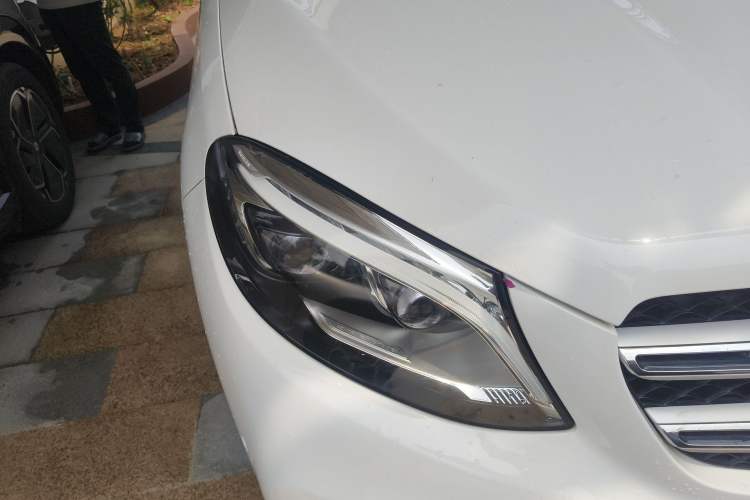 Used Mercedes-Benz GLE 2018 GLE 320 4MATIC Dynamic Edition Collector's Edition Right Front Headlight