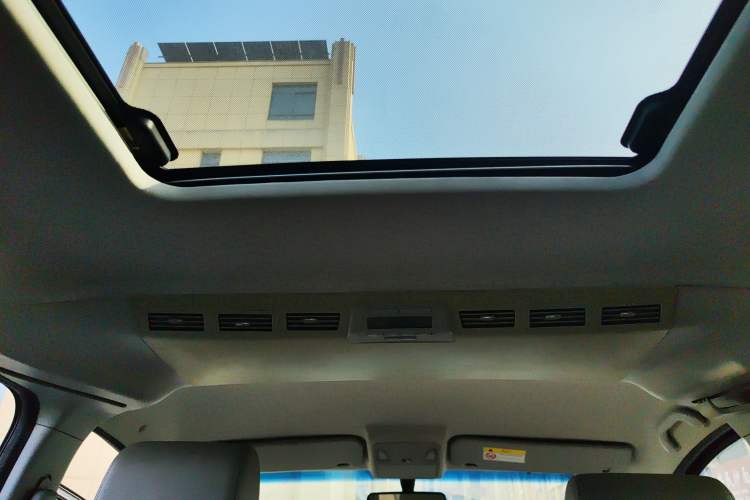 Used JAC Group Refine M5 2016 2.0T Gasoline Manual Business Edition