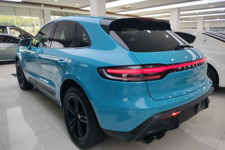 Used Porsche Macan 2022 Macan 2.0T Rear Left 45 Deg