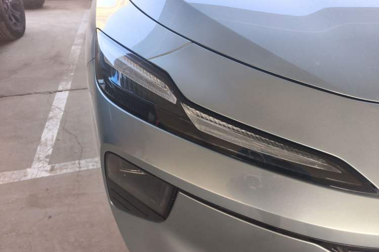 Used Roewe D6 2025 450 km Premium Edition