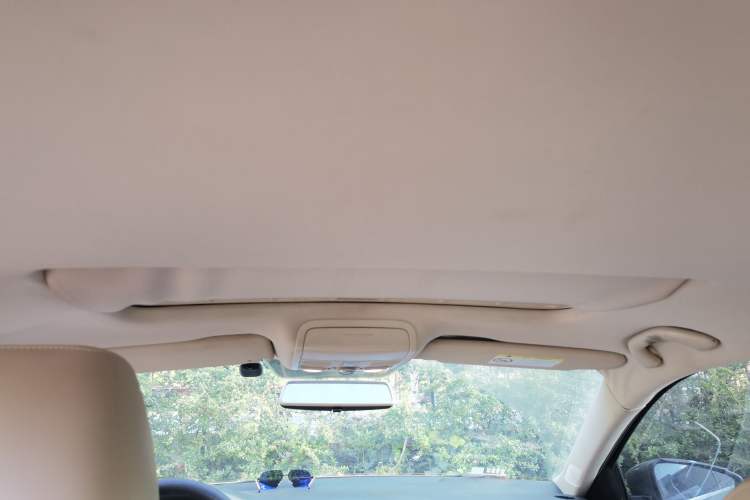 Used Volkswagen Sagitar 2014 Revised Version 1.6L Automatic Comfort Edition Headliner