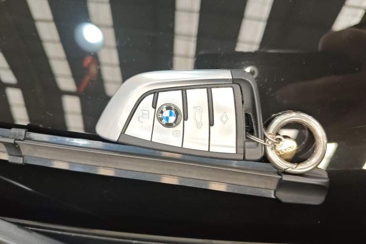 Used BMW 5 Series 2022 Second Facelift 525Li M Sport Package
