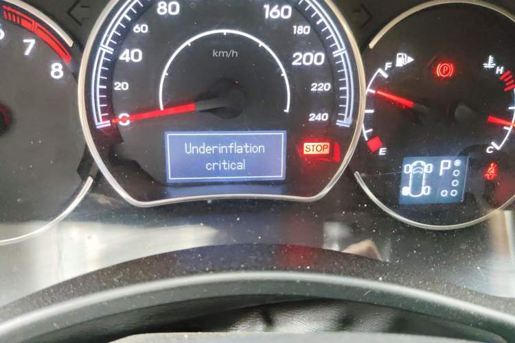 Used Renault Koleos 2013 2.5L 4x4 Comfort Edition with Navigation
