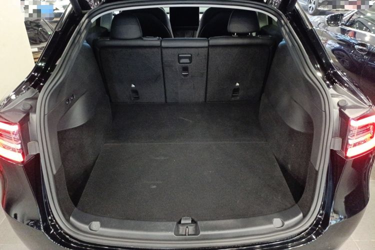 Used Tesla Model Y 2023 Rear-Wheel-Drive Version