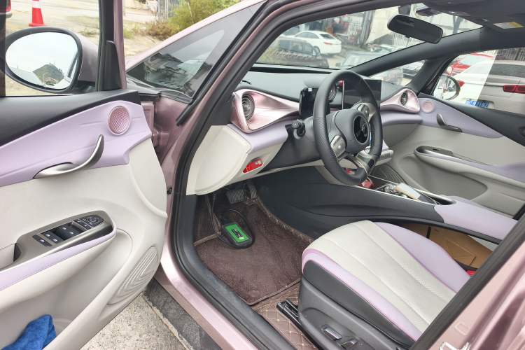 Used BYD Dolphin 2023 420 km Free Version
