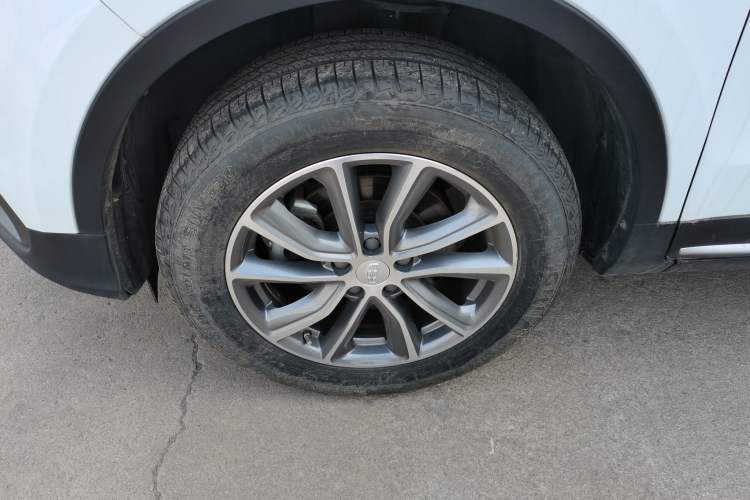 Used Geely Auto Emgrand X7 Sport 2018 1.8TD Automatic Two-Wheel Drive Smart Connect 4G Internet Edition
