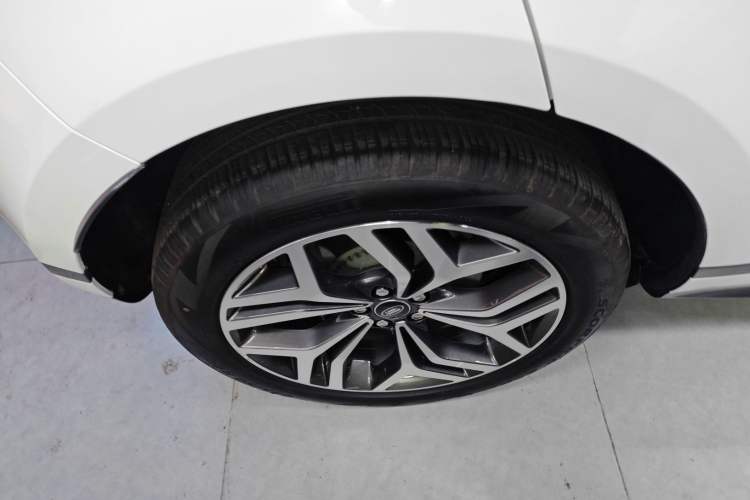 Used Land Rover Range Evoque 2023 Aurora L 249 PS Luxury Edition Right Rear Wheel Hub