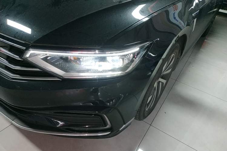 Used Volkswagen Magotan GTE Plug-in Hybrid 2020 GTE Luxury Model Left Front Headlight