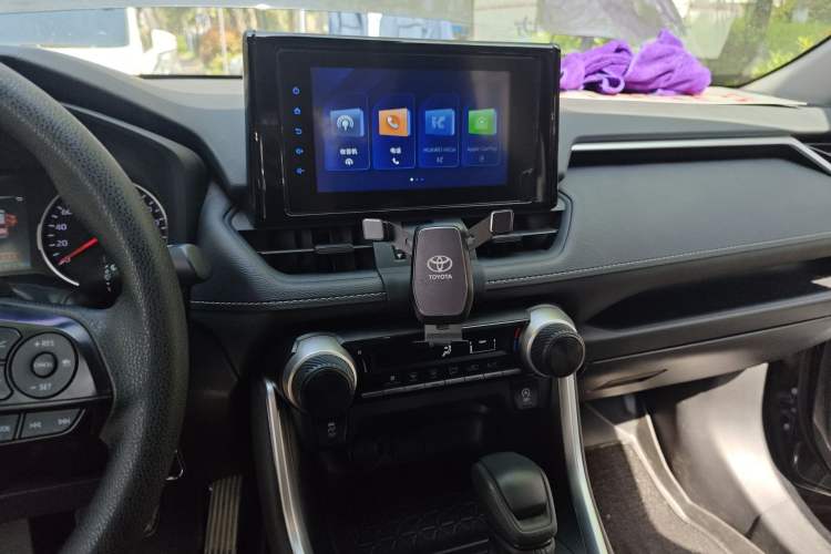 Used Toyota RAV4 2022 2.0L CVT Two-Wheel Drive Urban Edition Audio And AC Panel