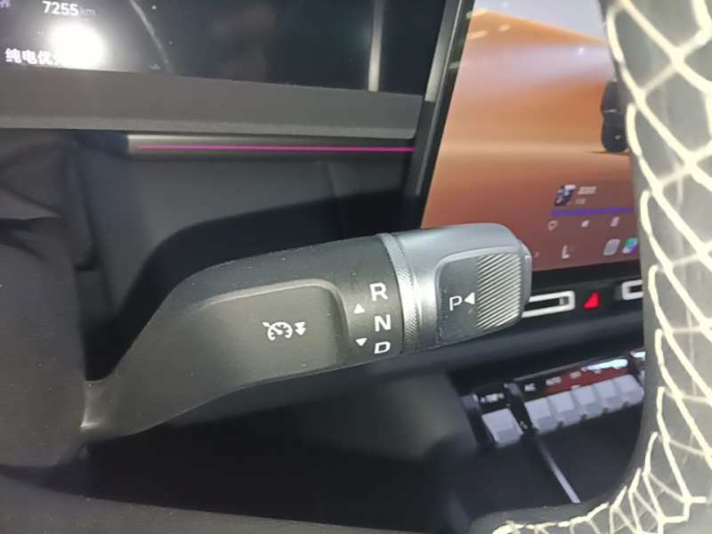 Used iCAR V27 2026 Model 210KM Two-Wheel Drive Falcon 500 — 13