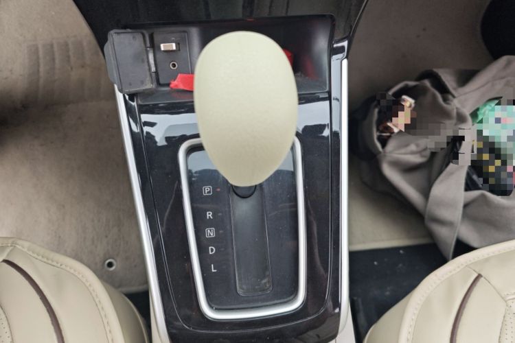 Used Nissan Sylphy 2018 1.6XV CVT Deluxe Edition Gear Lever