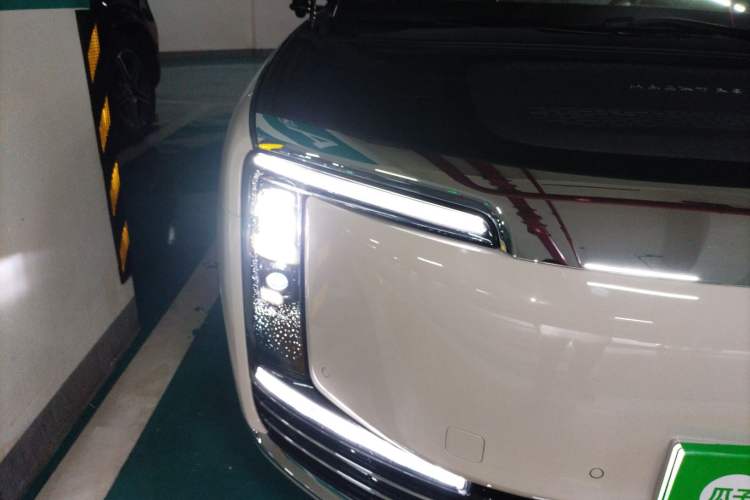 Used Hima S800 2025 Model, Range-Extended Starlight Executive Edition, 4 Seats
