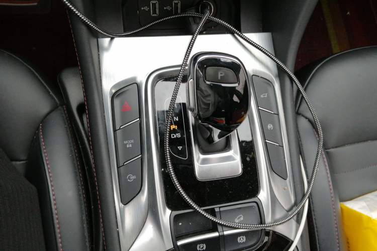 Used MG HS 2019 30T Automatic 2WD Trophy Supreme Edition China VI Standard Gear Lever