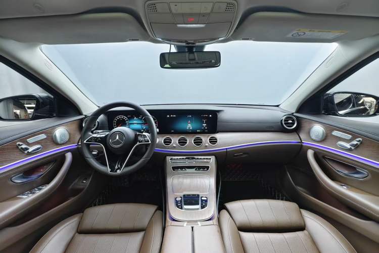 Used Mercedes-Benz E-Class 2022 Second Facelift E 300 L Luxury Edition Center Console