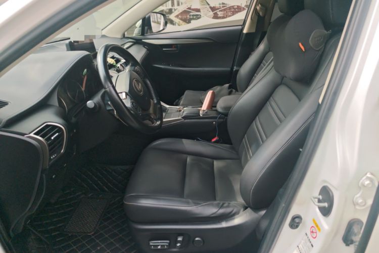 Used Lexus NX 2018 300h Front-Wheel-Drive FENGSHANG Version China V Emission Standard
