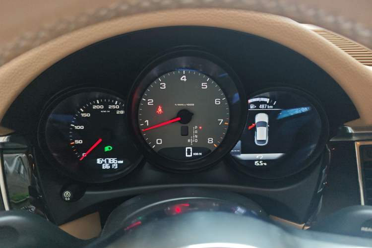 Used Porsche Macan 2014 Macan S 3.0T Instrument Cluster