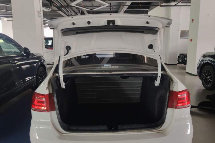 Used Volkswagen Santana 2018 1.5L Automatic Fashion Edition
