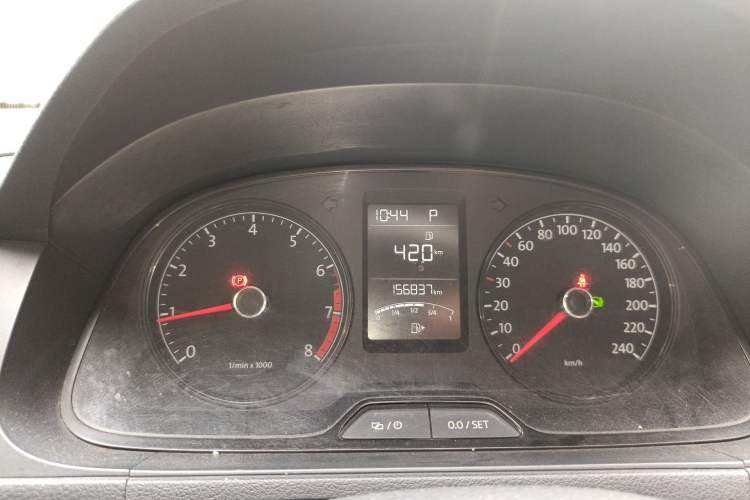 Used Volkswagen Lavida 2015 1.6L Automatic Fashion Edition Instrument Cluster