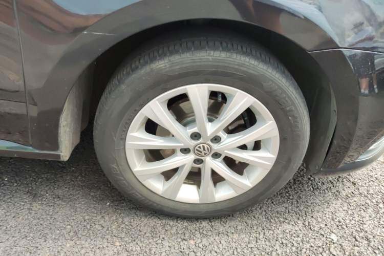 Used Volkswagen Lavida 2017 1.6L Manual Comfort Edition
