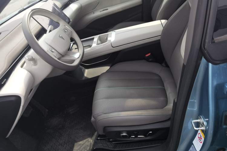 Used Deepal L07 2024 230Max Qiankun Intelligent Driving ADS SE Range-Extended Version
