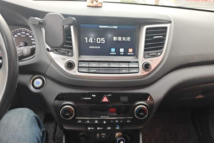 Used Hyundai Tucson 2018 1.6T Dual-Clutch Two-Wheel Drive 15th Anniversary Special Edition
