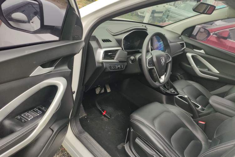 Used Baojun 530 2021 Global Car Anniversary Edition 1.5T CVT Luxury Model 7 Seats
