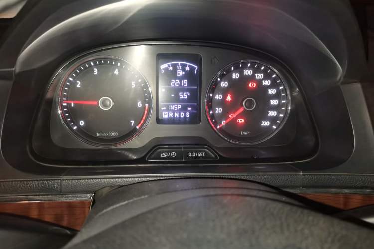 Used Volkswagen Lavida 2013 1.6L Automatic Luxury Edition