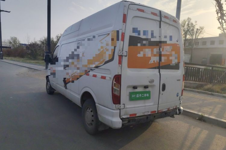 Used SAIC MAXUS Xintu V80 2021 2.0T Manual Classic City Delivery King Long Wheelbase High Roof 3 Seats
