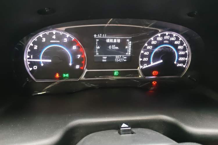 Used JMC Transit 2019 2.8T Commercial Version Short Wheelbase Mid-Roof 6-Seater China VI JX493