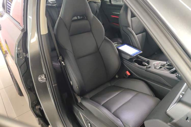 Used Lynk & Co 01 2021 2.0TD Two-Wheel-Drive Pro Trim Right Front Seat