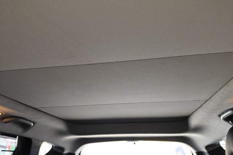 Used Hyundai Santa Fe 2013 2.4L Automatic Two-Wheel Drive Smart Version