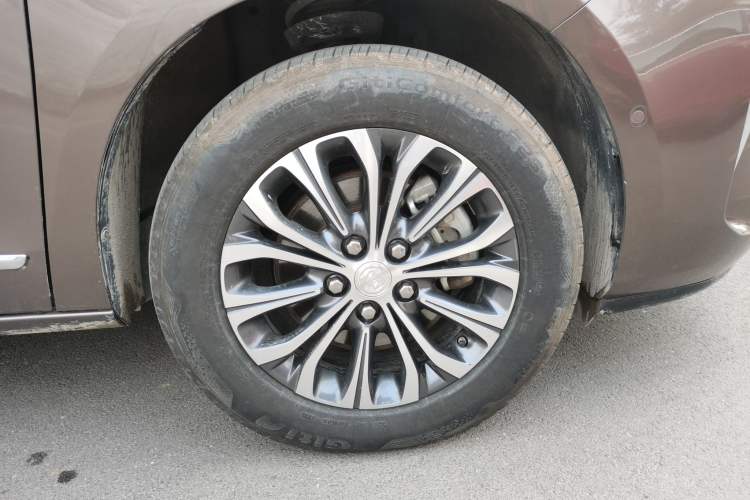 Used Buick GL8 2021 Land Cruiser Executive 652T Premium Model
