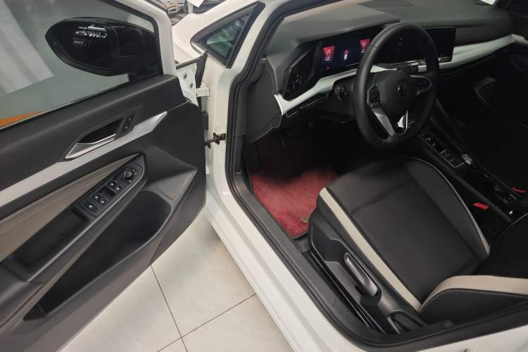 Used Volkswagen Golf 2023 Facelift 280TSI DSG Pro
