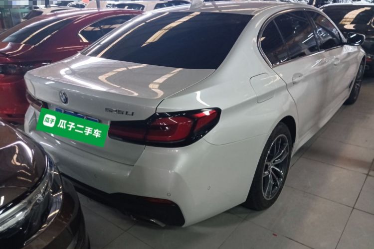 Used BMW 5 Series 2022 525Li M Sport Package Rear Right 45 Deg