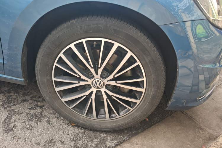 Used Volkswagen Touran 2018 Volkswagen Touran L 280TSI DSG Luxury Edition 7 Seats Exterior 1