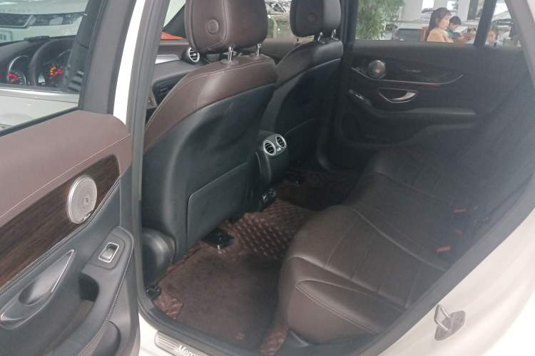 Used Mercedes-Benz GLC 2019 GLC 260 L 4MATIC Dynamic Model
