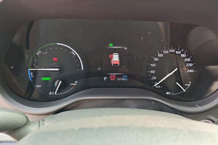 Used Toyota SIENNA 2024 2.5L Hybrid Comfort Edition Odometer Close Up