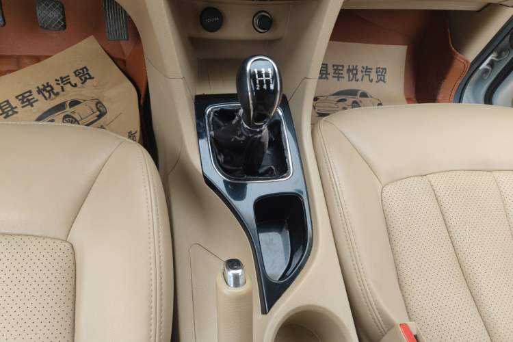 Used Baojun 730 2016 1.5L Manual Comfort Version 7 Seats China V Emission Standard